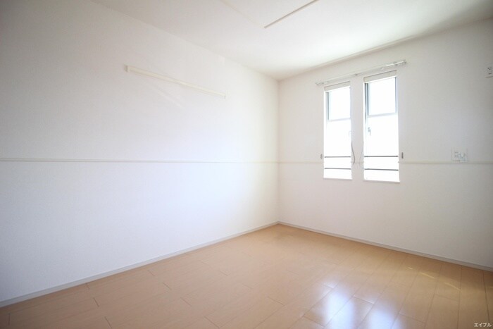 ラ・リューアBの物件内観写真