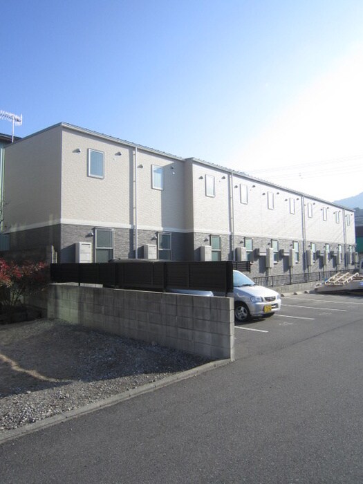 グラバーレジデンス可部の物件外観写真