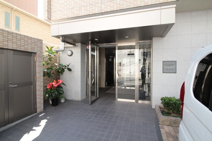 コンフォート東白島の物件外観写真