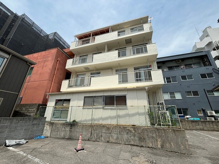 サンヨービルの物件外観写真