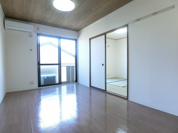 パピリオパークA棟の物件内観写真