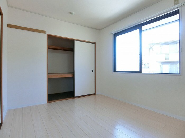 パピリオパークA棟の物件内観写真