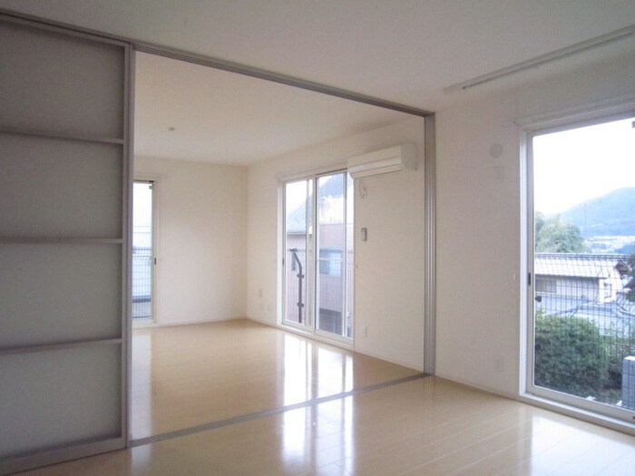 メゾン四季壱番館の物件内観写真