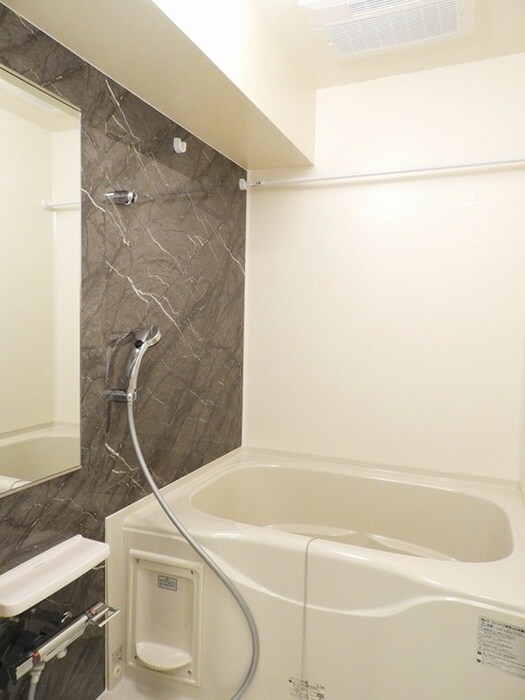 ハイ　ロザーナ　ファミリアの物件内観写真