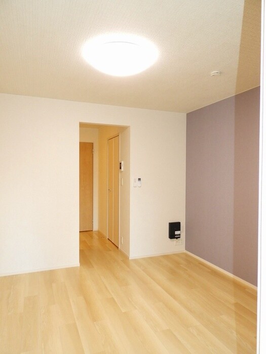 ハイ　ロザーナ　ファミリアの物件内観写真