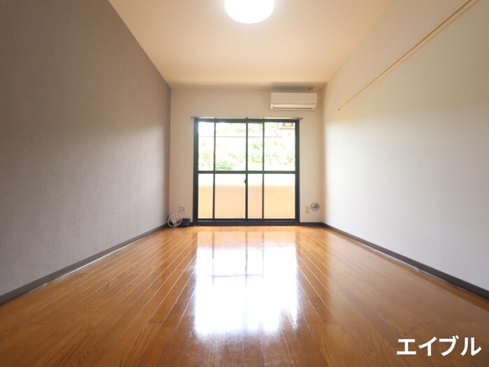 ロワールタケウチの物件内観写真