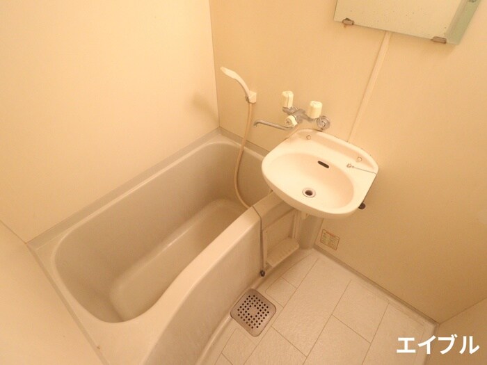 ロワールタケウチの物件内観写真