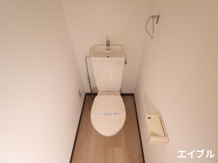 ロワールタケウチの物件内観写真