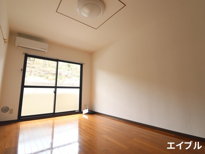 ロワールタケウチの物件内観写真