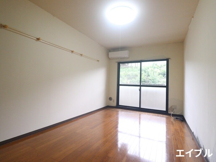 ロワールタケウチの物件内観写真