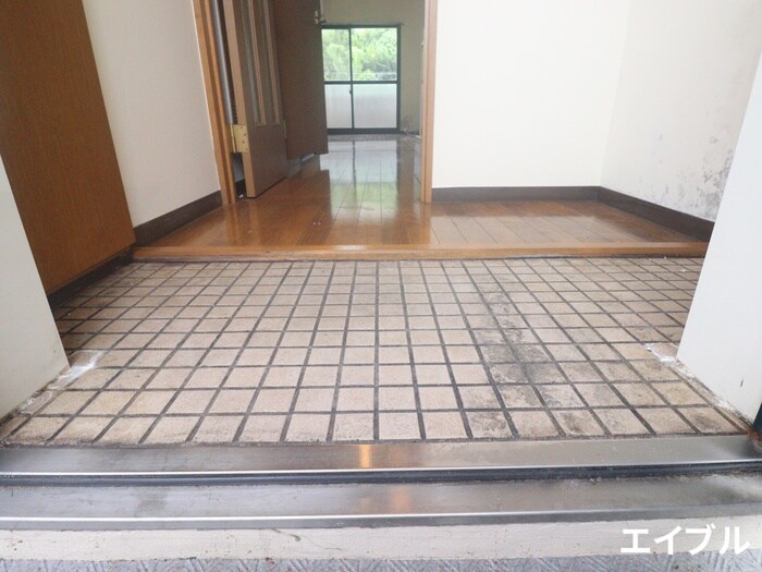 ロワールタケウチの物件内観写真