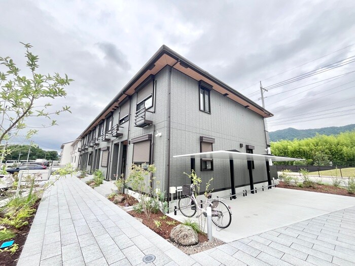 クレール鳥の物件外観写真