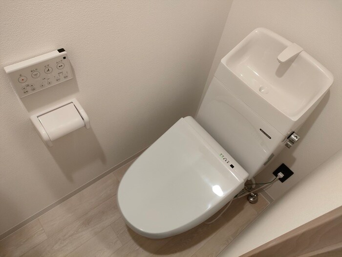 LIFEMENT GLANZ YOKOGAWAの物件内観写真