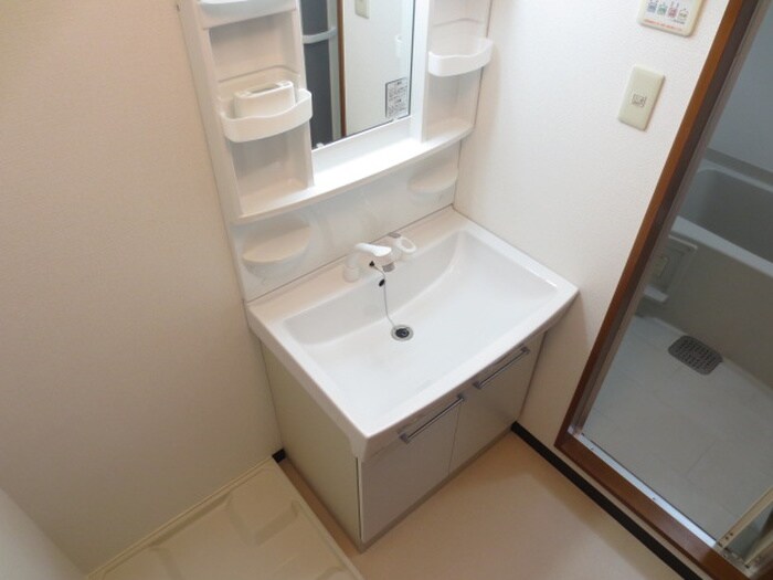 コンフォール空港通りの物件内観写真