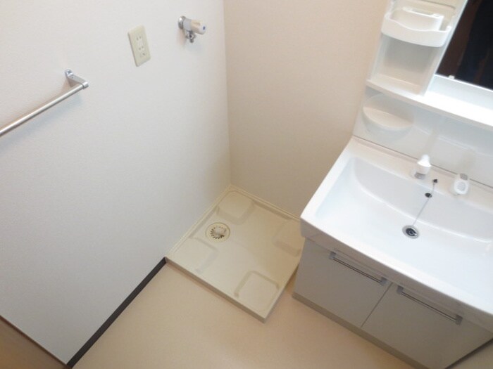 コンフォール空港通りの物件内観写真