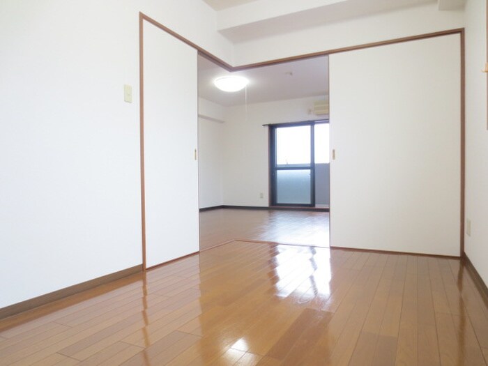 コンフォール空港通りの物件内観写真