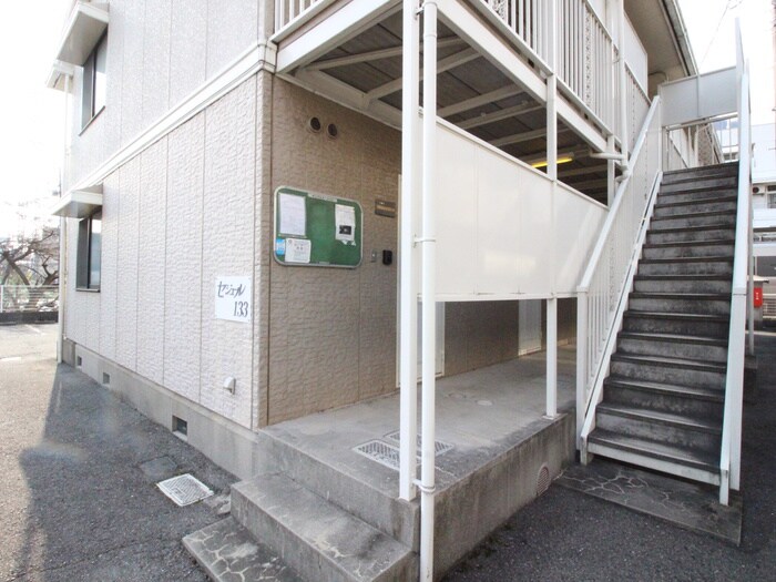 セジュール１３３の物件外観写真