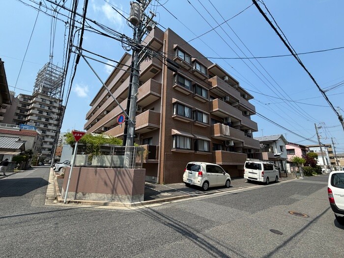 ラフィネの物件外観写真