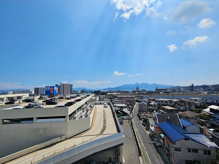 Regionの物件内観写真