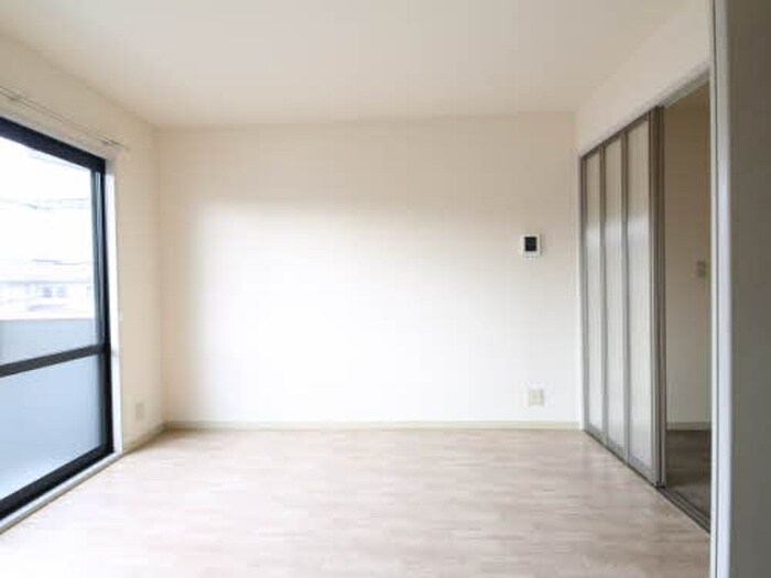 カーサKAWAUTIの物件内観写真