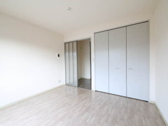 カーサKAWAUTIの物件内観写真