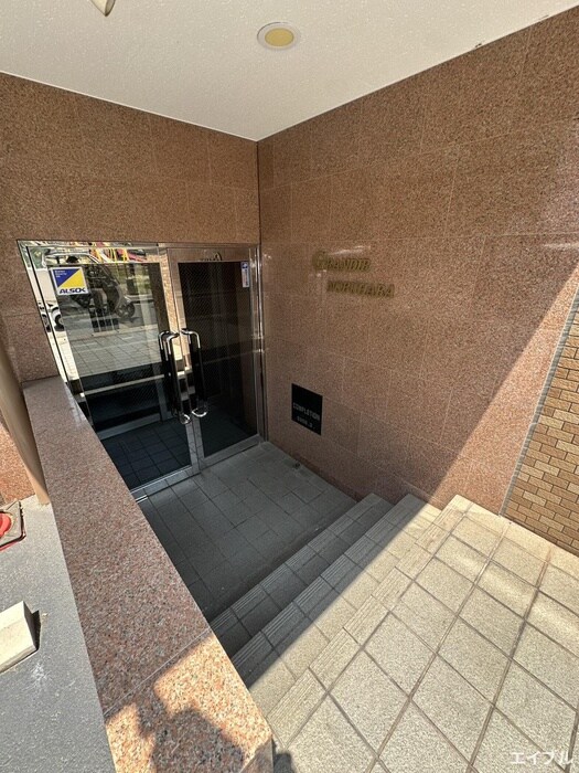 グランディールノブハラの物件外観写真