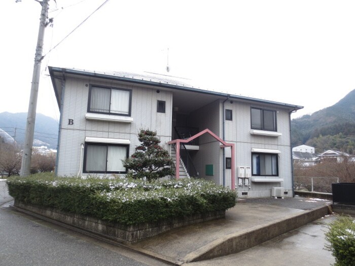 ハイツ西光寺　B棟の物件外観写真