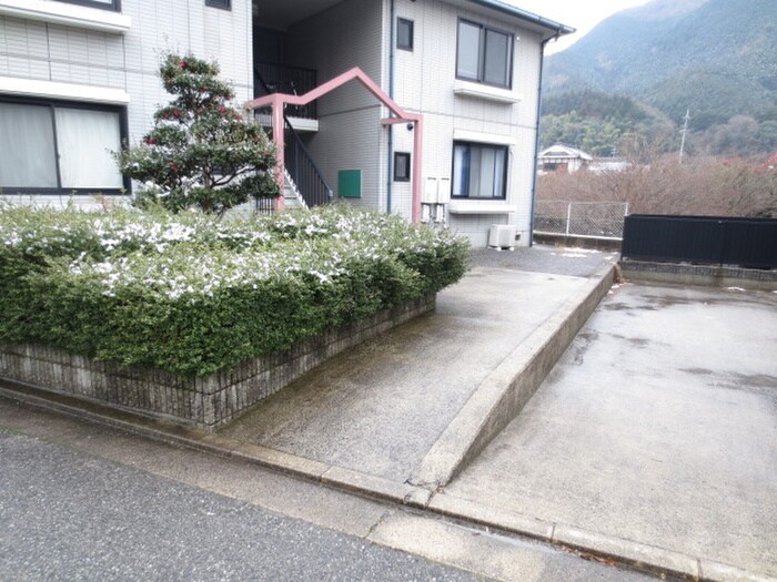 ハイツ西光寺　B棟の物件外観写真