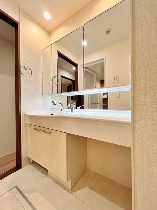 スリール・コートの物件内観写真