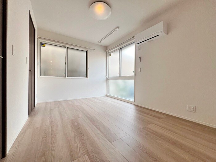 スリール・コートの物件内観写真