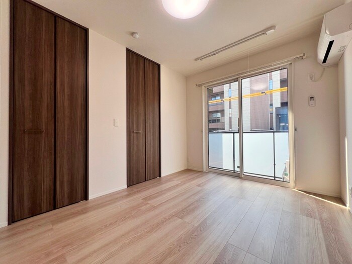 スリール・コートの物件内観写真