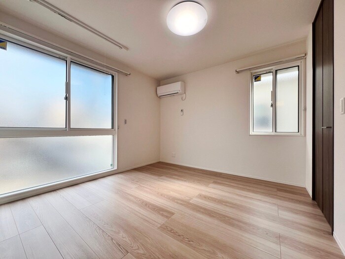 スリール・コートの物件内観写真