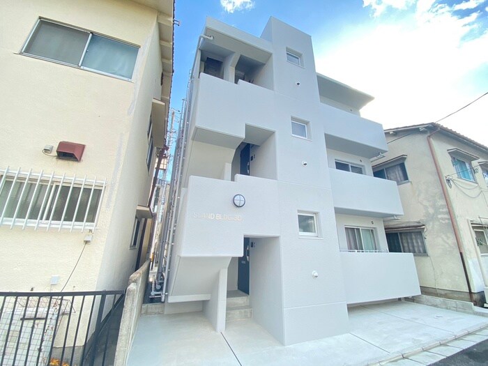 アイランドビル３０の物件外観写真