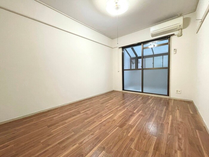 リバ－ジュ山下の物件内観写真