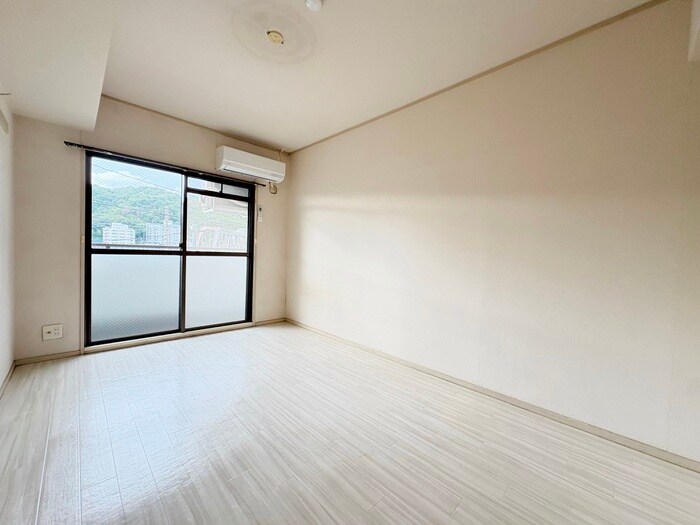 リバ－ジュ山下の物件内観写真