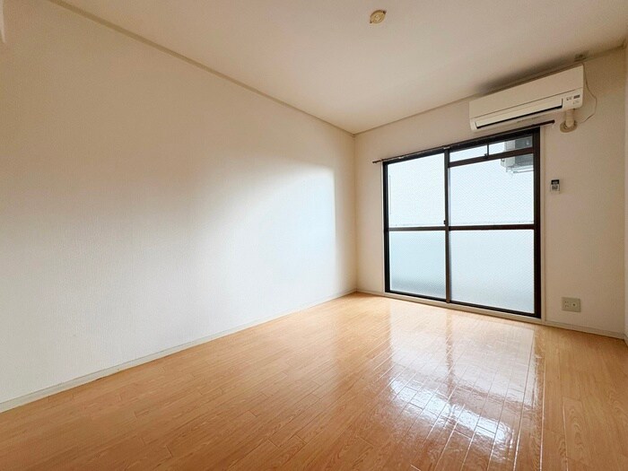 リバ－ジュ山下の物件内観写真