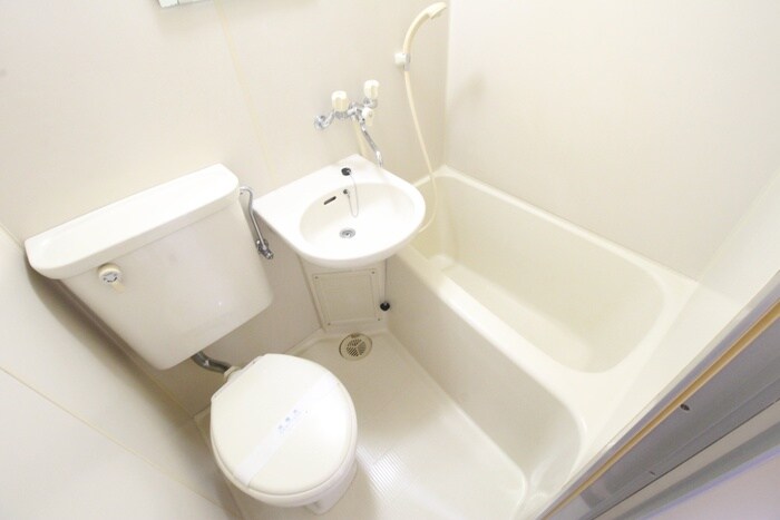 リバ－ジュ山下の物件内観写真