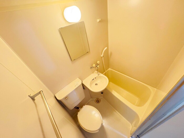 リバ－ジュ山下の物件内観写真