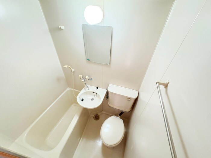 リバ－ジュ山下の物件内観写真