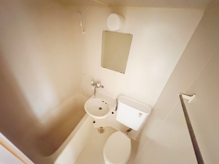 リバ－ジュ山下の物件内観写真