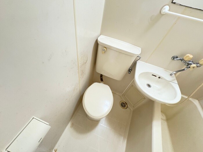 リバ－ジュ山下の物件内観写真