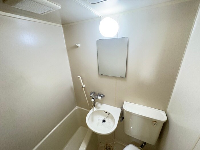 リバ－ジュ山下の物件内観写真