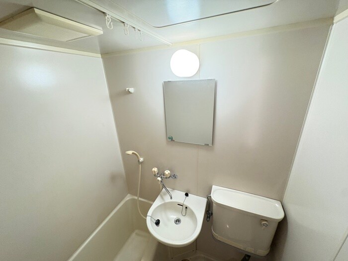 リバ－ジュ山下の物件内観写真