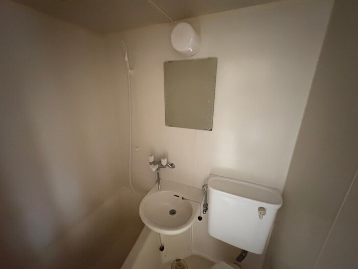 リバ－ジュ山下の物件内観写真