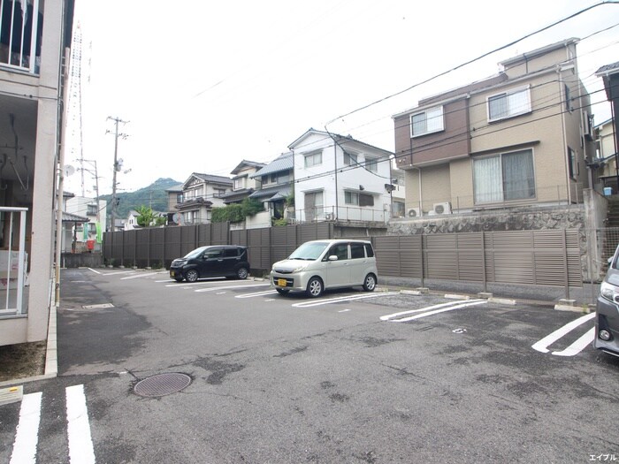 平町マンションの物件外観写真