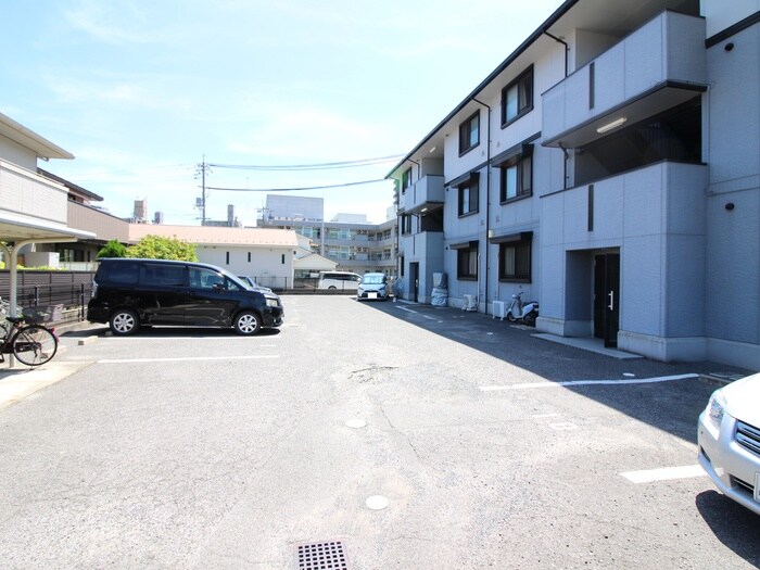 ハイカムール玉木の物件外観写真