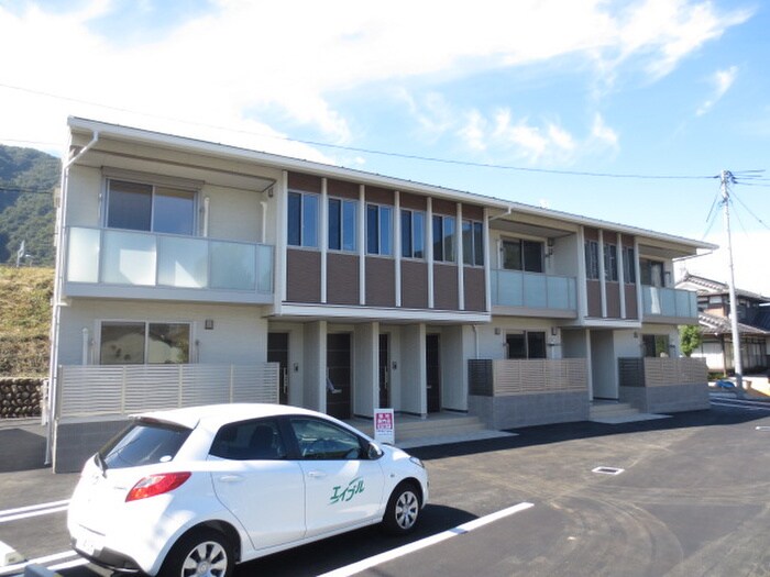 ファミールＮの物件外観写真