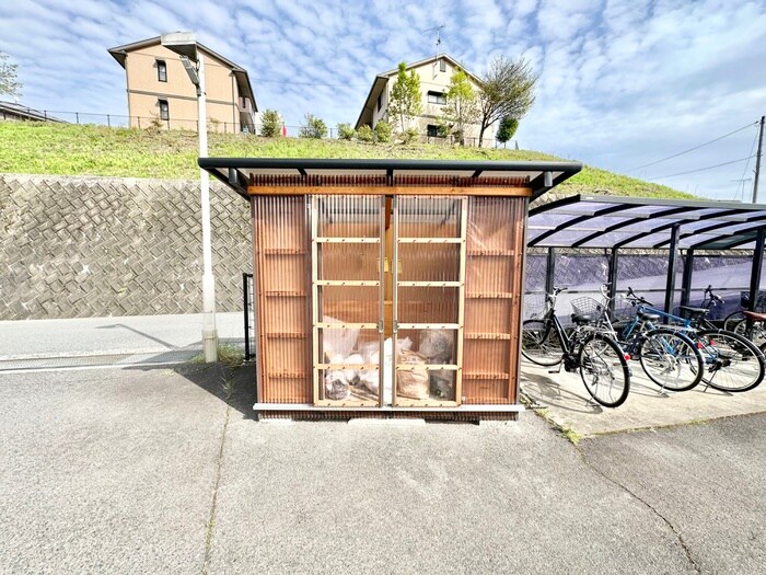 レジデンス山崎の物件外観写真