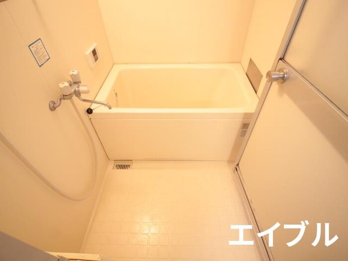 サンローレル宮内A棟の物件内観写真