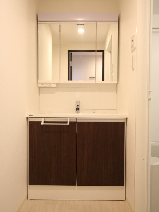 ラルウェンディ縮景園前イーストの物件内観写真